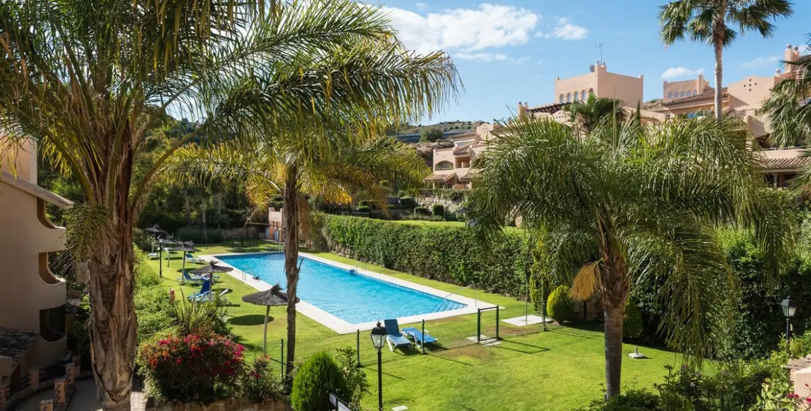 Краткосрочная аренда апартаментов на первом этаже в Elviria 30