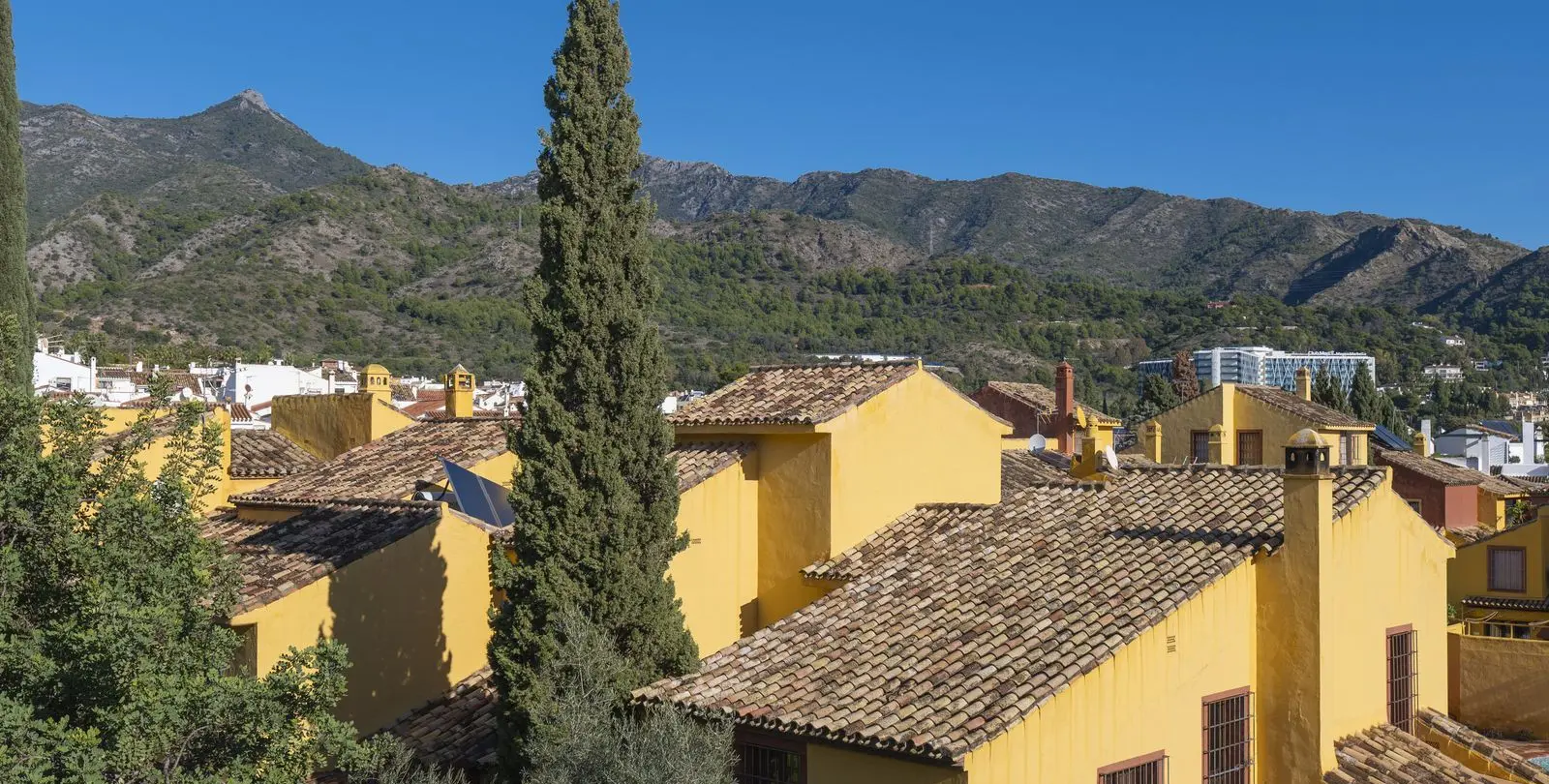 Продажа двухуровневых апартаментов в Marbella 9