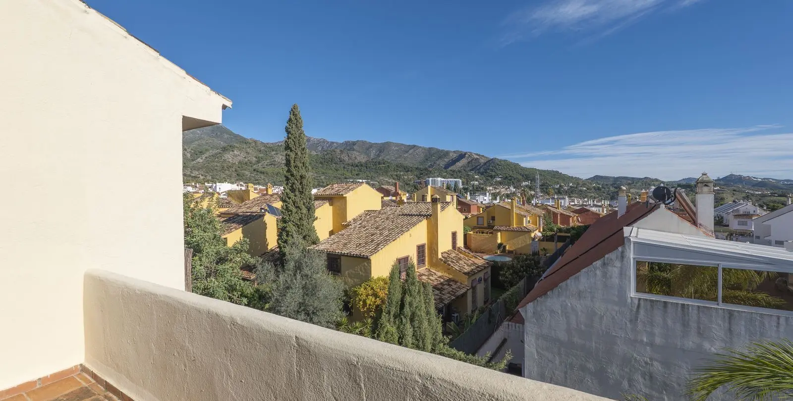 Продажа двухуровневых апартаментов в Marbella 21