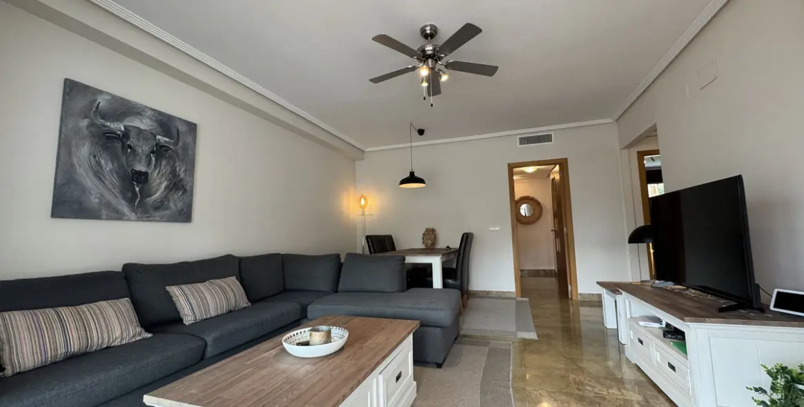 Продажа апартаментов на среднем этаже в Estepona 3