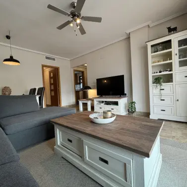 Sale of middle floor apartment in Estepona