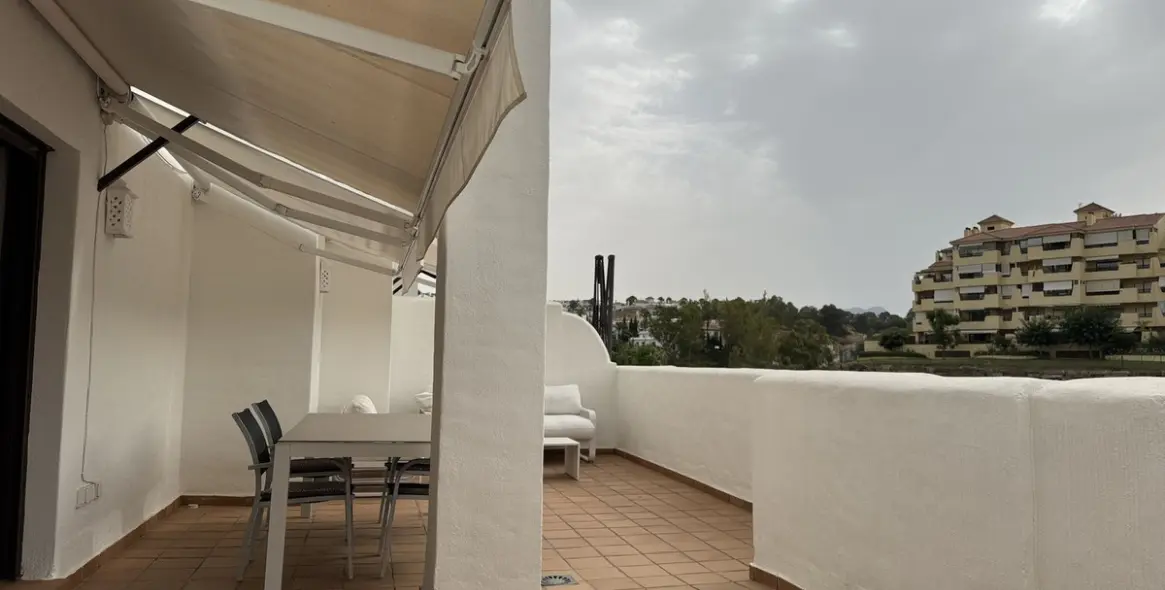 Продажа апартаментов на среднем этаже в Estepona 7