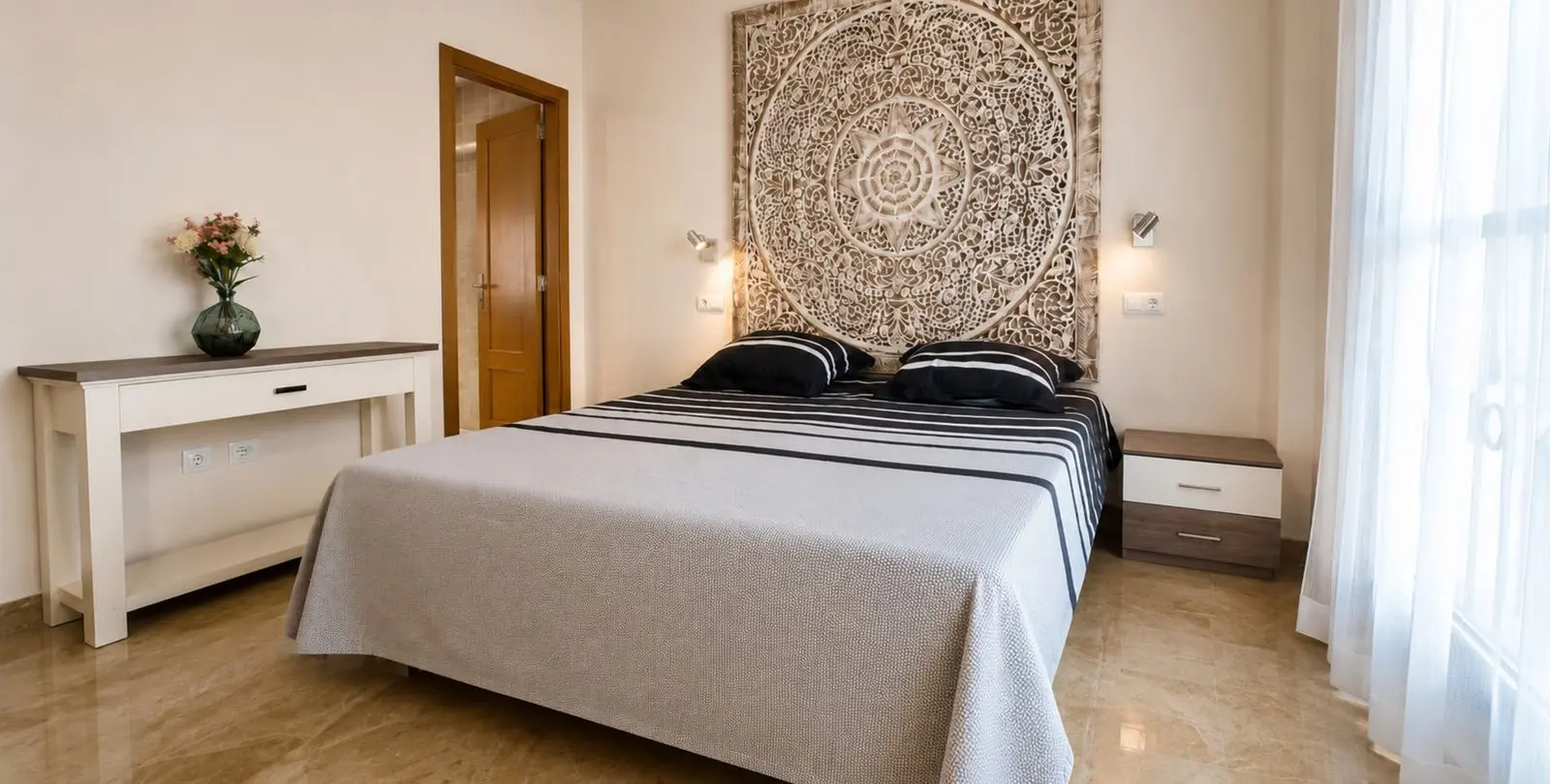 Sale of middle floor apartment in Estepona 13