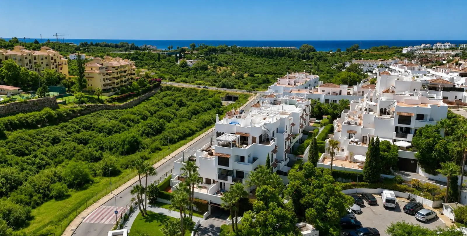 Sale of middle floor apartment in Estepona 19