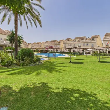 Sale of townhouse in La Duquesa