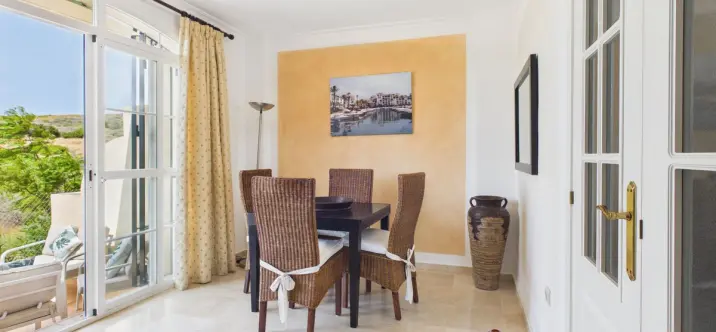 Sale of townhouse in La Duquesa 4