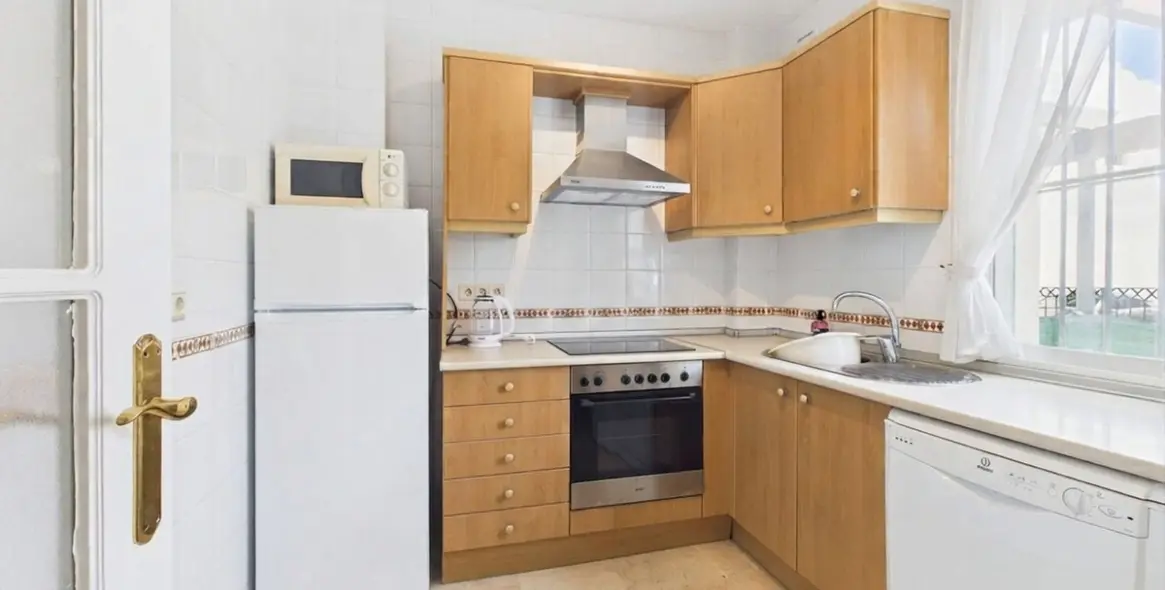 Sale of townhouse in La Duquesa 6