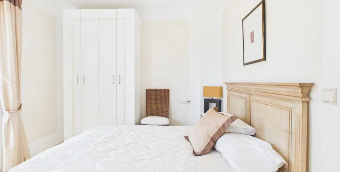 Sale of townhouse in La Duquesa 19