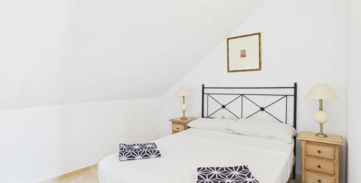 Sale of townhouse in La Duquesa 25