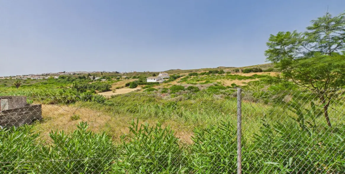Sale of townhouse in La Duquesa 37