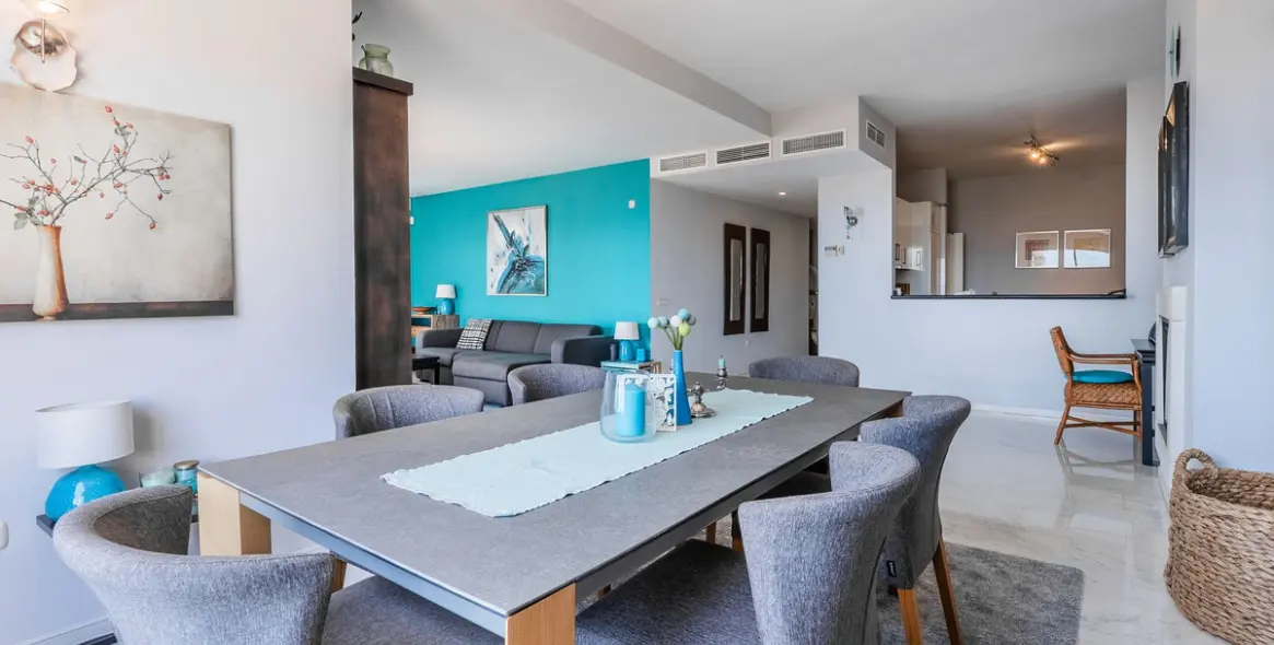 Sale of middle floor apartment in La Mairena 15