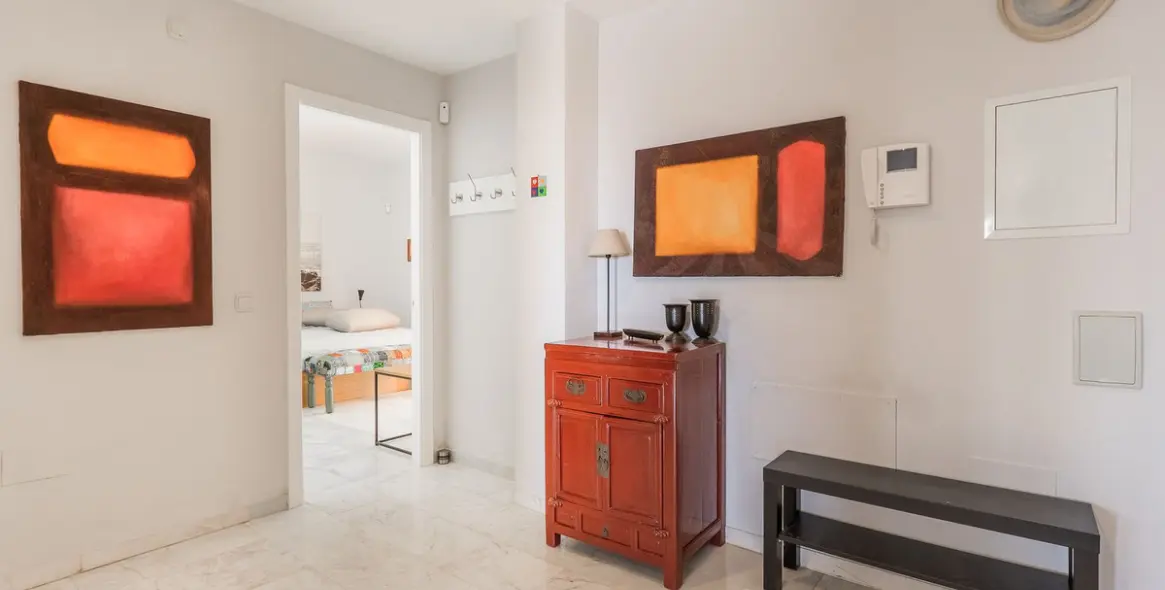 Sale of middle floor apartment in La Mairena 29