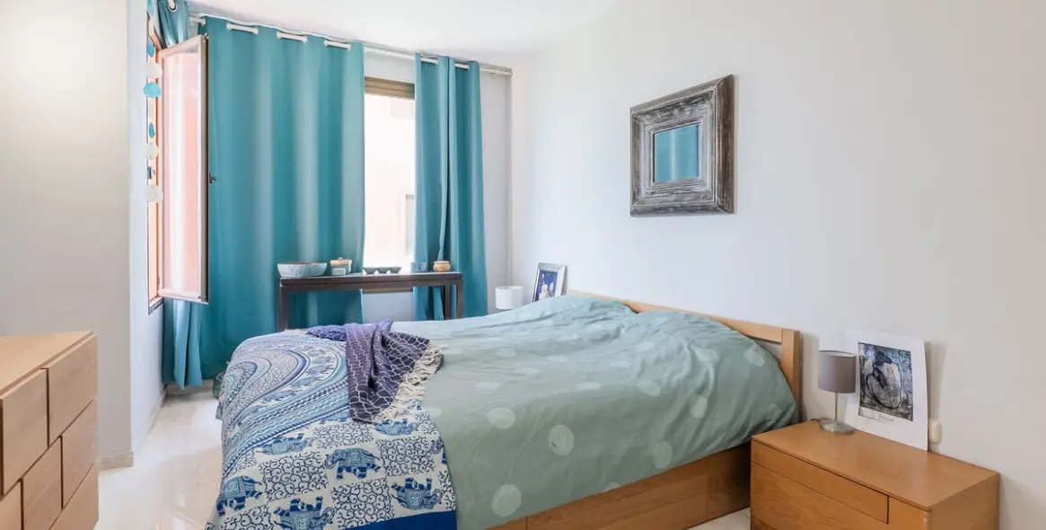 Sale of middle floor apartment in La Mairena 34