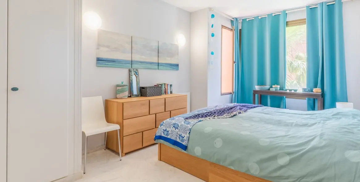 Sale of middle floor apartment in La Mairena 35