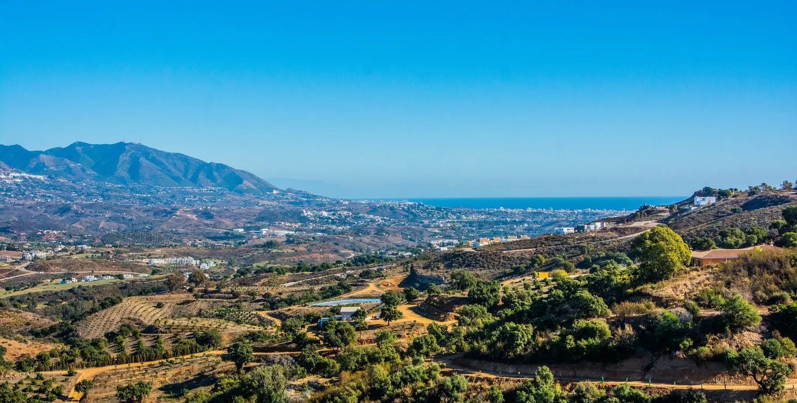 Sale of middle floor apartment in La Mairena 6
