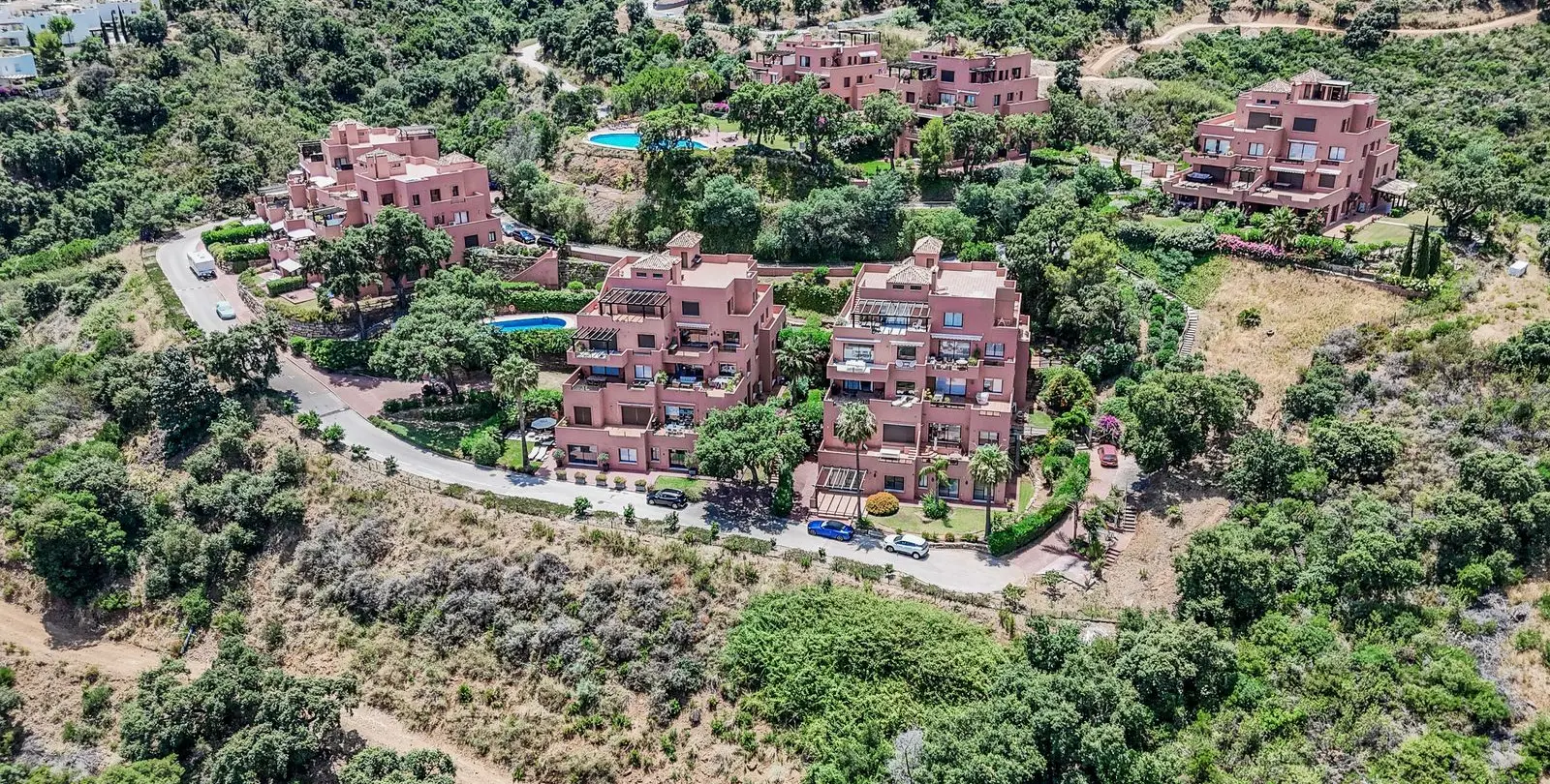 Sale of middle floor apartment in La Mairena 19