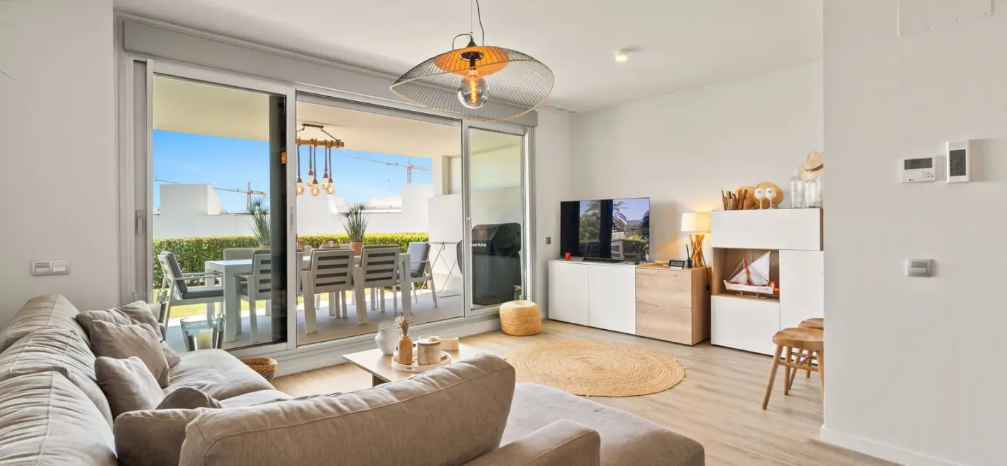 Venta de apartamento en planta baja en Cancelada 1