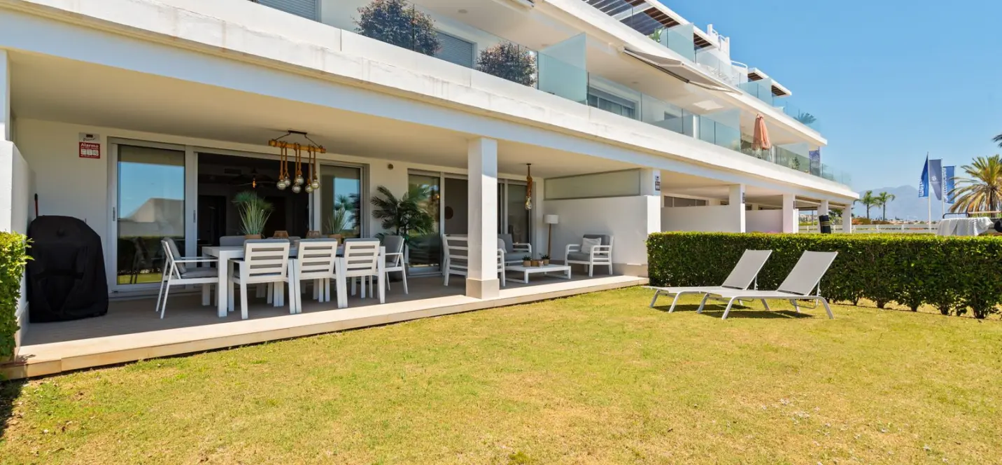 Venta de apartamento en planta baja en Cancelada 2