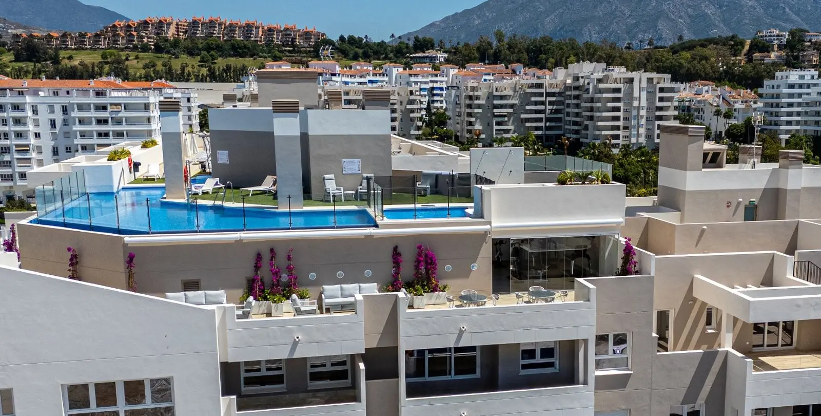 Продажа апартаментов на среднем этаже в Nueva Andalucía 31