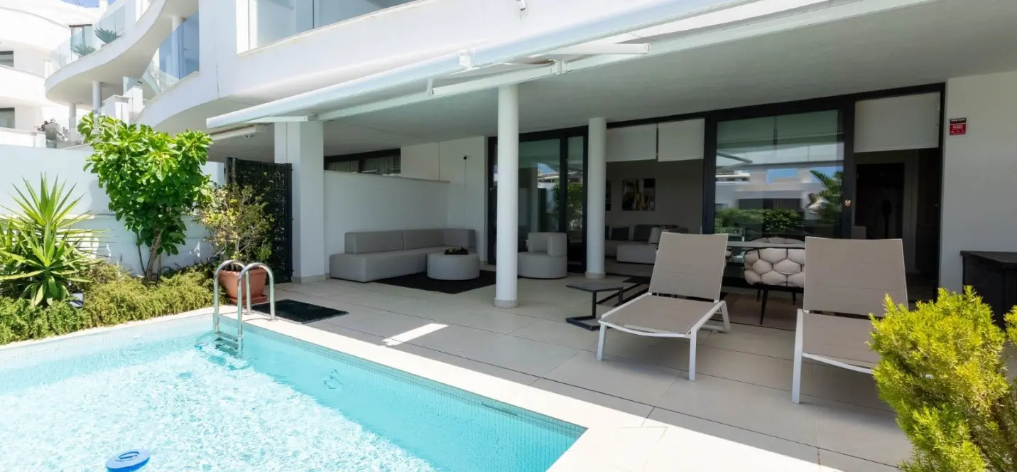 Sale of ground floor apartment in Higueron 1