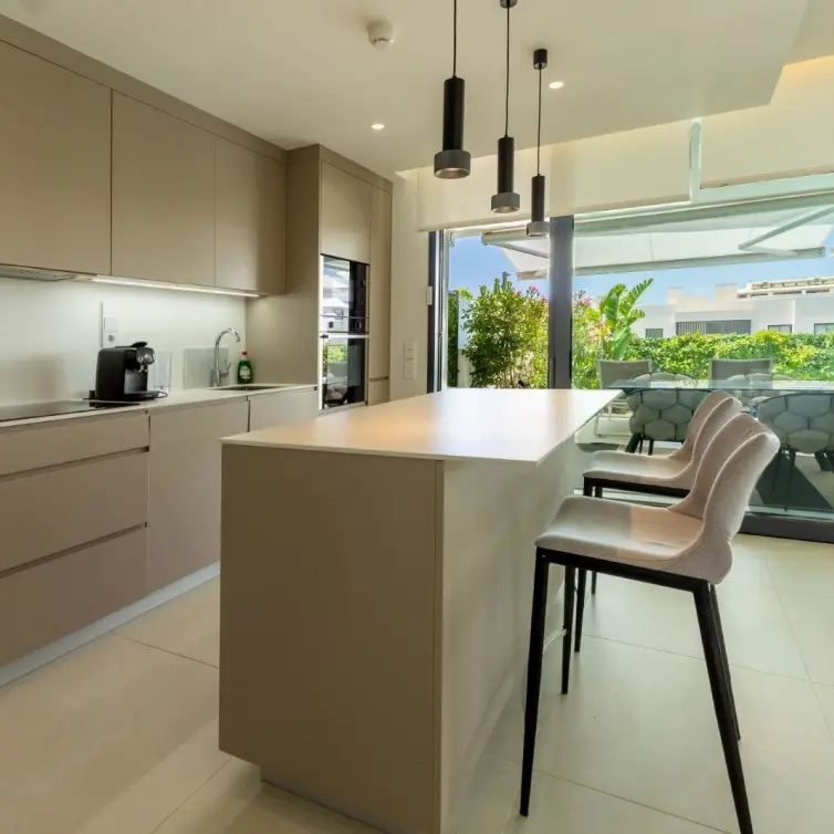 Sale of ground floor apartment in Higueron