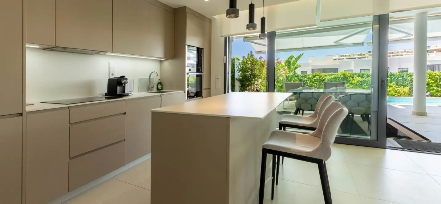 Sale of ground floor apartment in Higueron 3