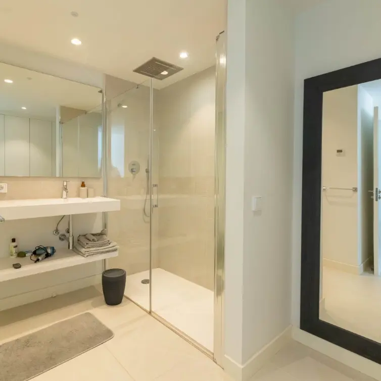 Sale of ground floor apartment in Higueron