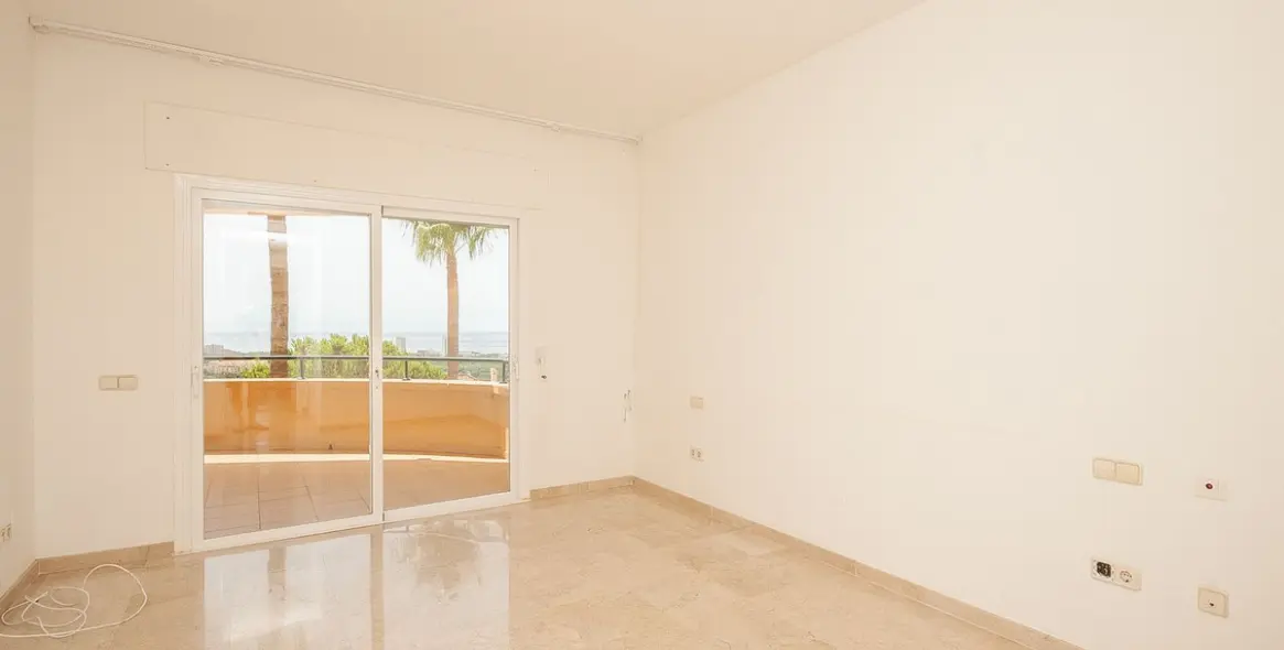 Venta de apartamento en planta media en Elviria 7