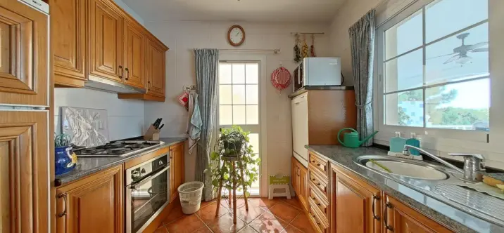 Sale of detached villa in Valtocado 4