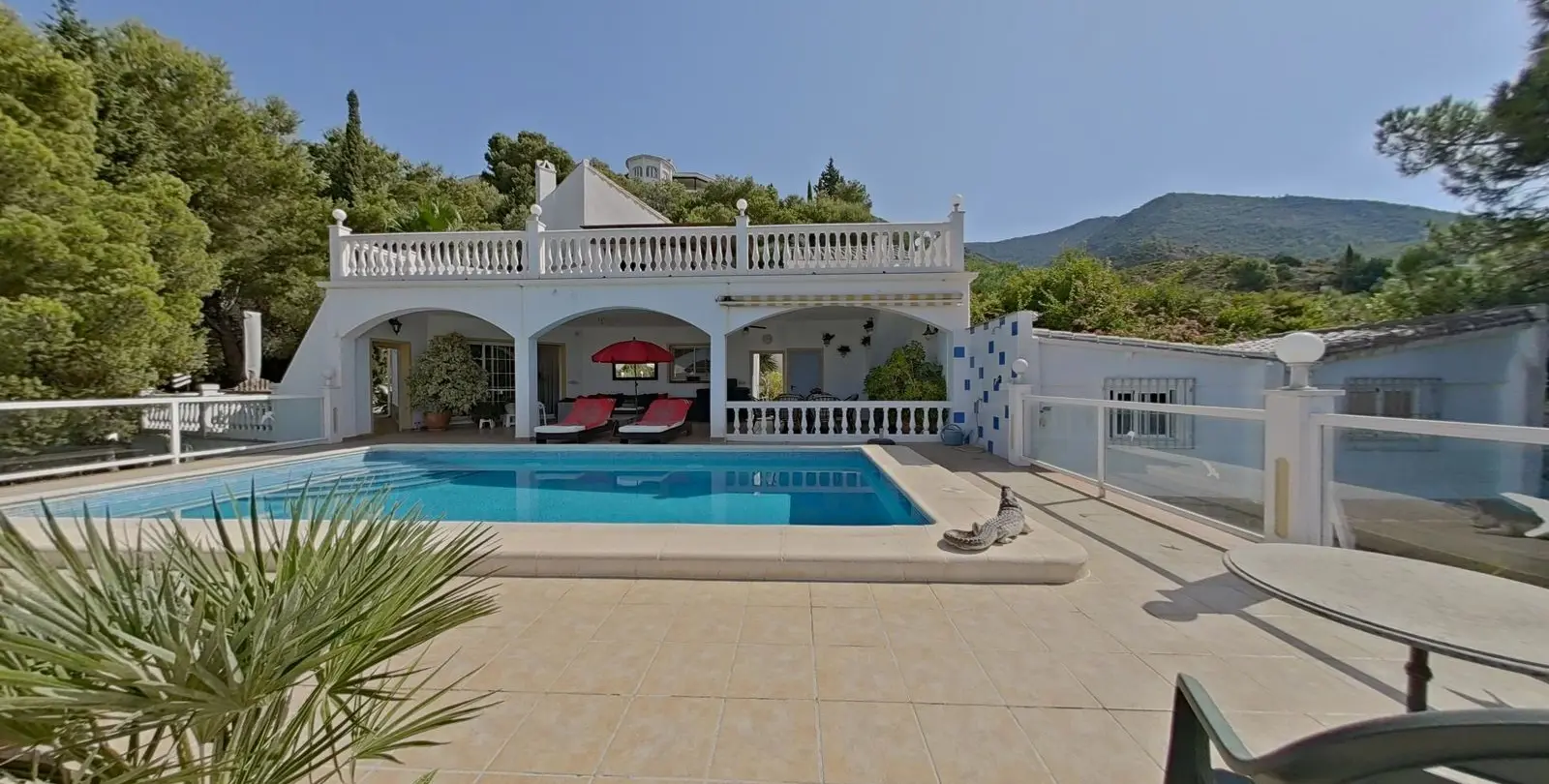 Sale of detached villa in Valtocado 1
