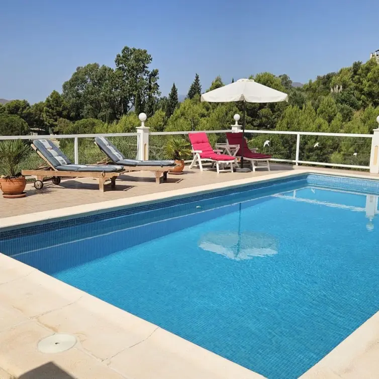 Sale of detached villa in Valtocado
