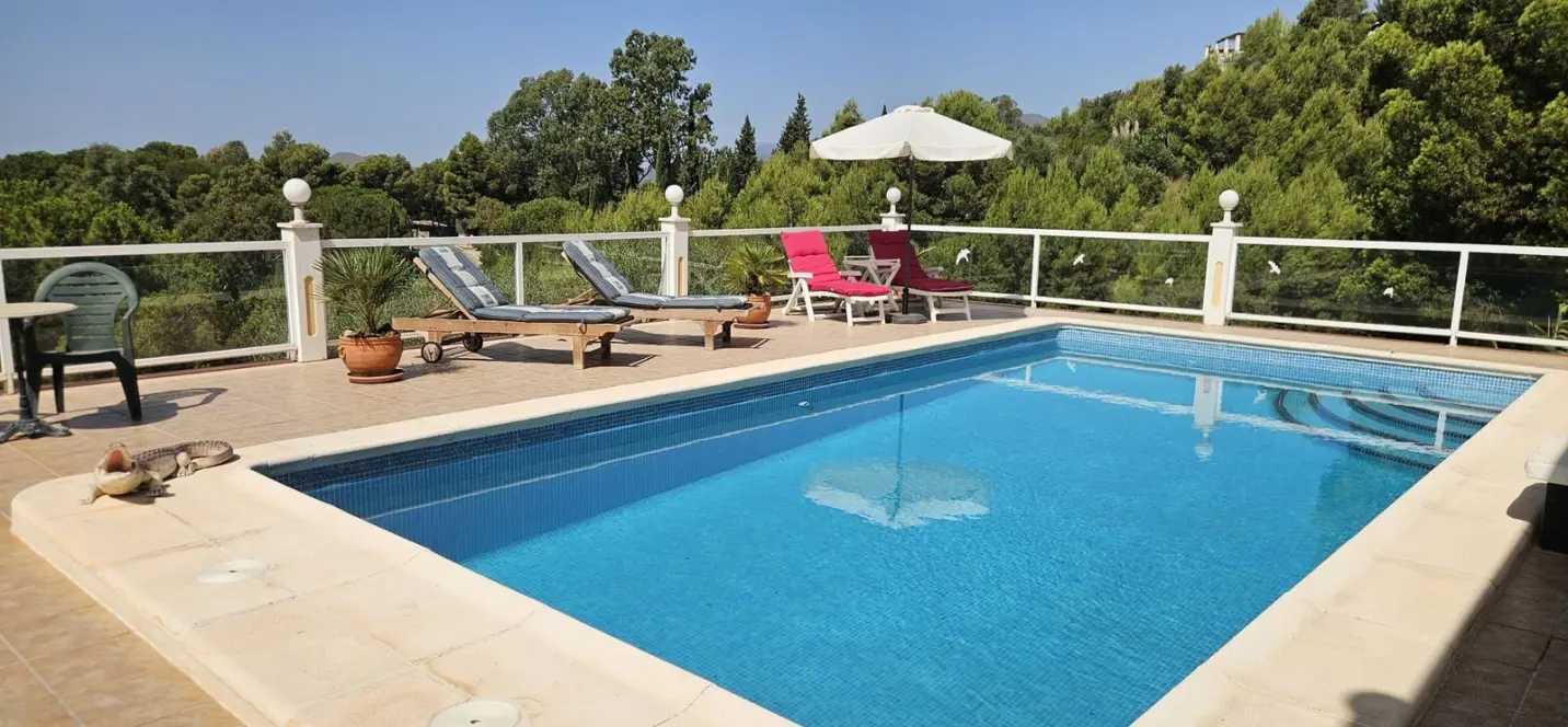 Sale of detached villa in Valtocado 2