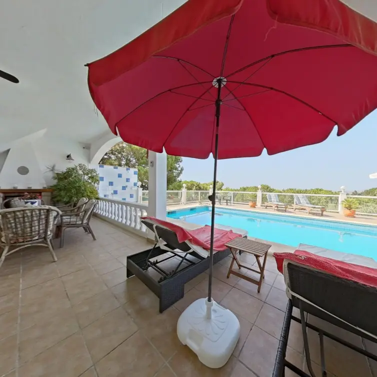 Sale of detached villa in Valtocado