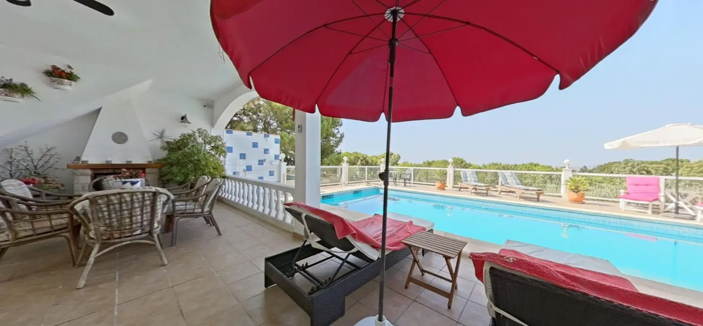 Sale of detached villa in Valtocado 3