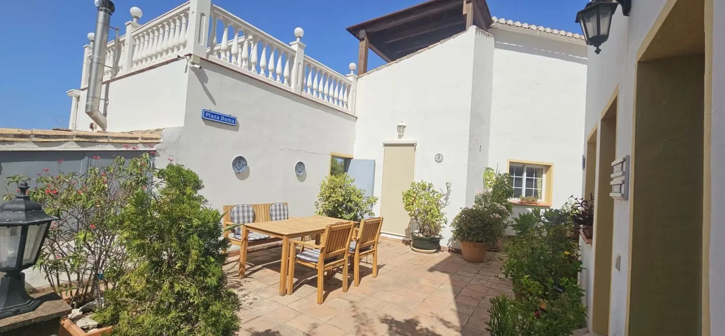 Sale of detached villa in Valtocado 4