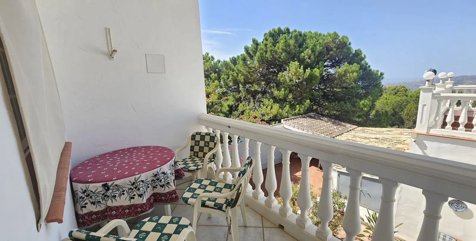 Sale of detached villa in Valtocado 27