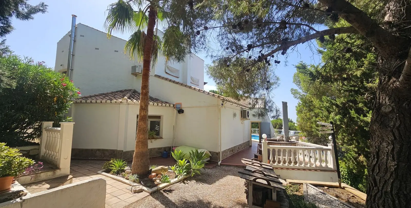 Sale of detached villa in Valtocado 32