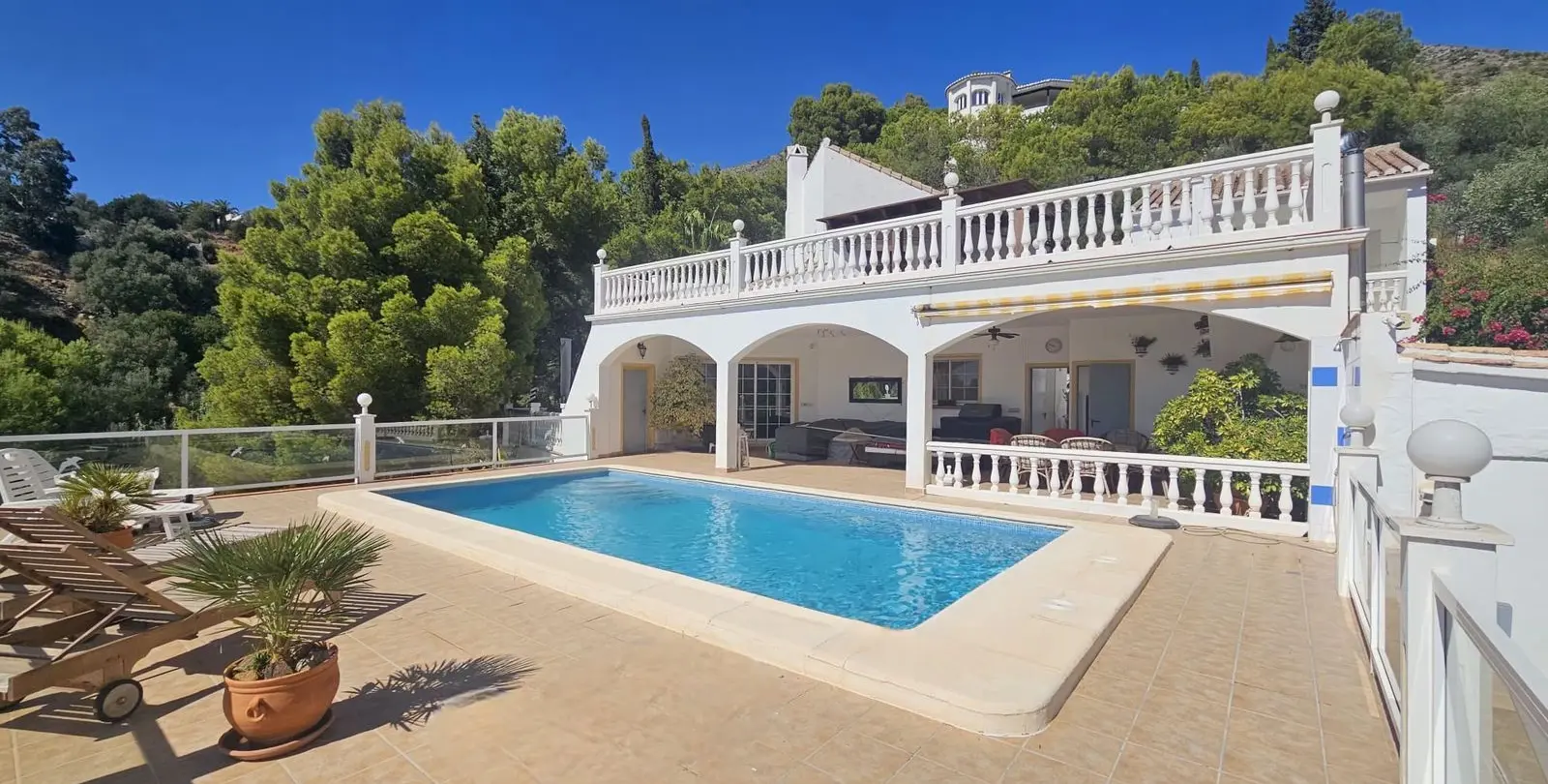 Sale of detached villa in Valtocado 1