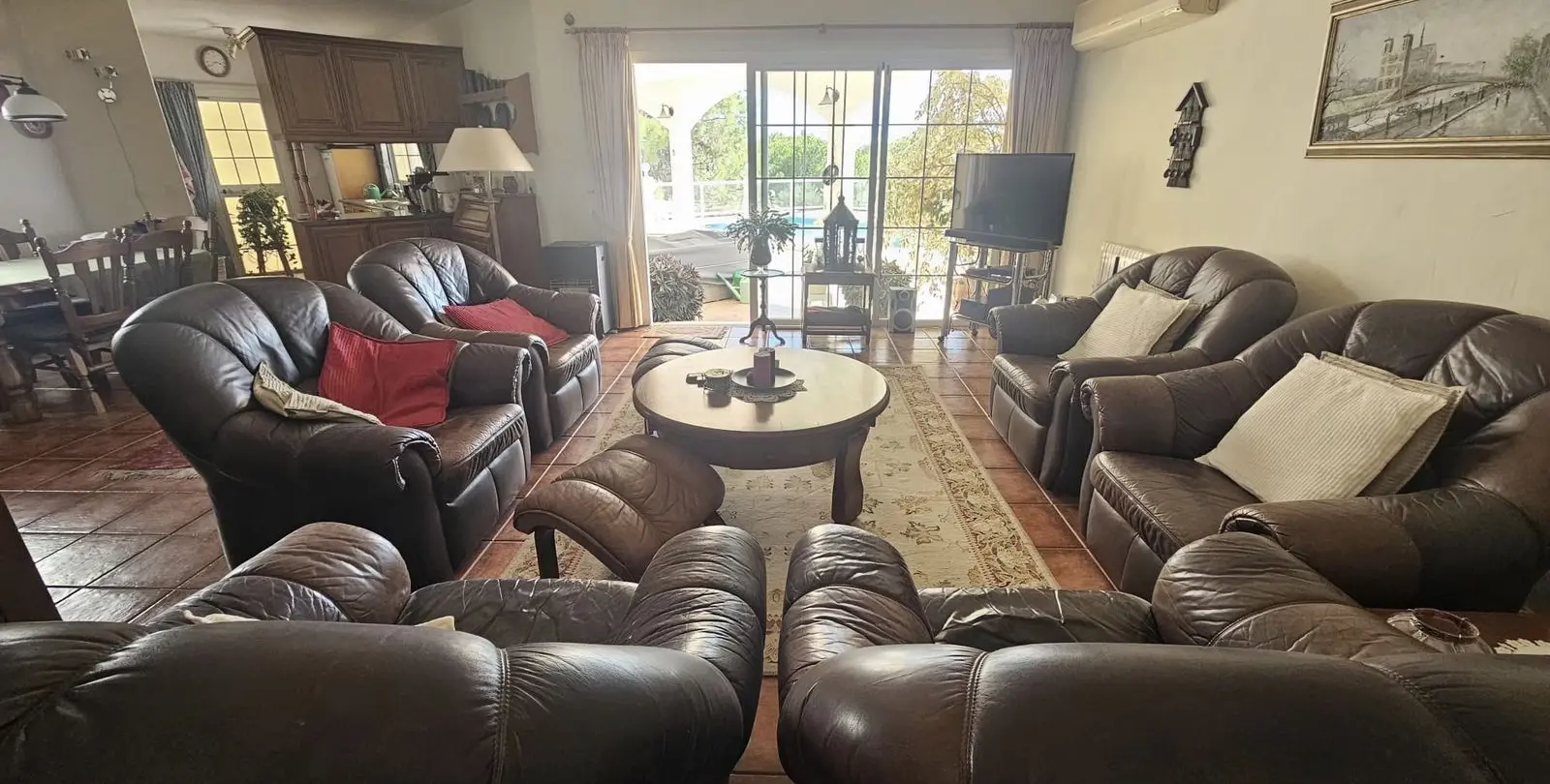 Sale of detached villa in Valtocado 6