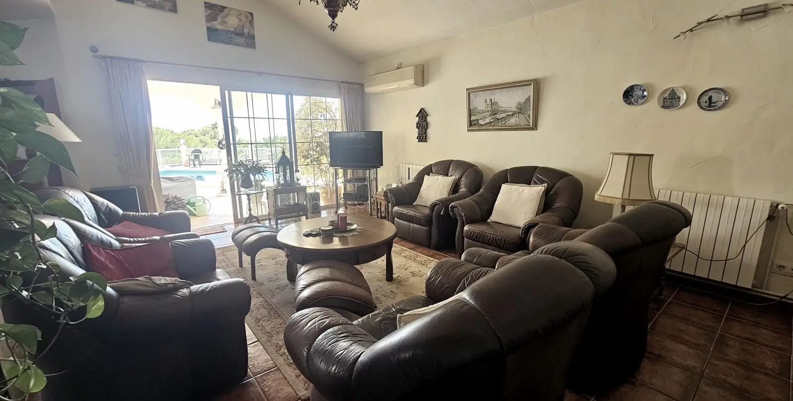 Sale of detached villa in Valtocado 7