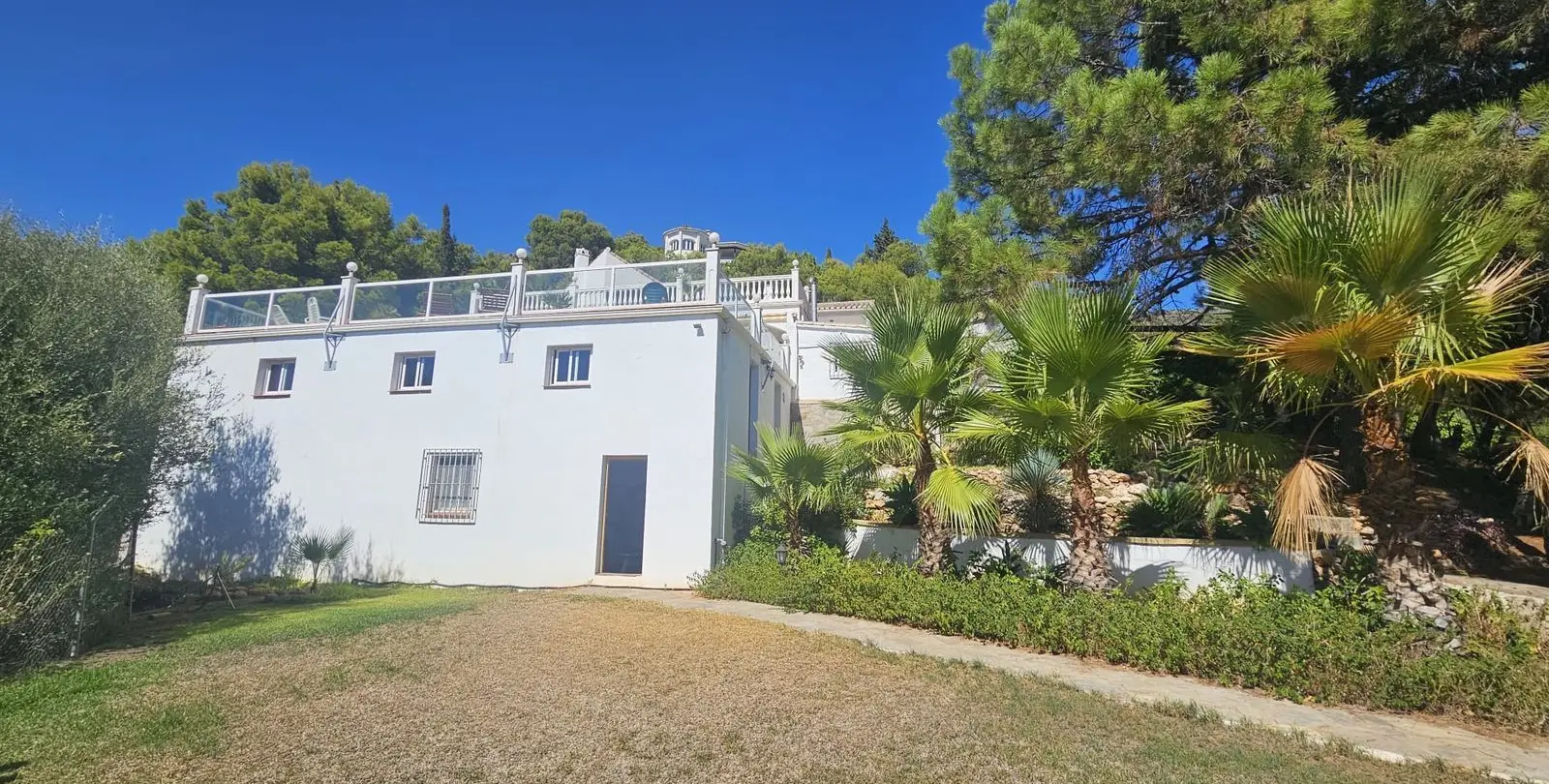 Sale of detached villa in Valtocado 29