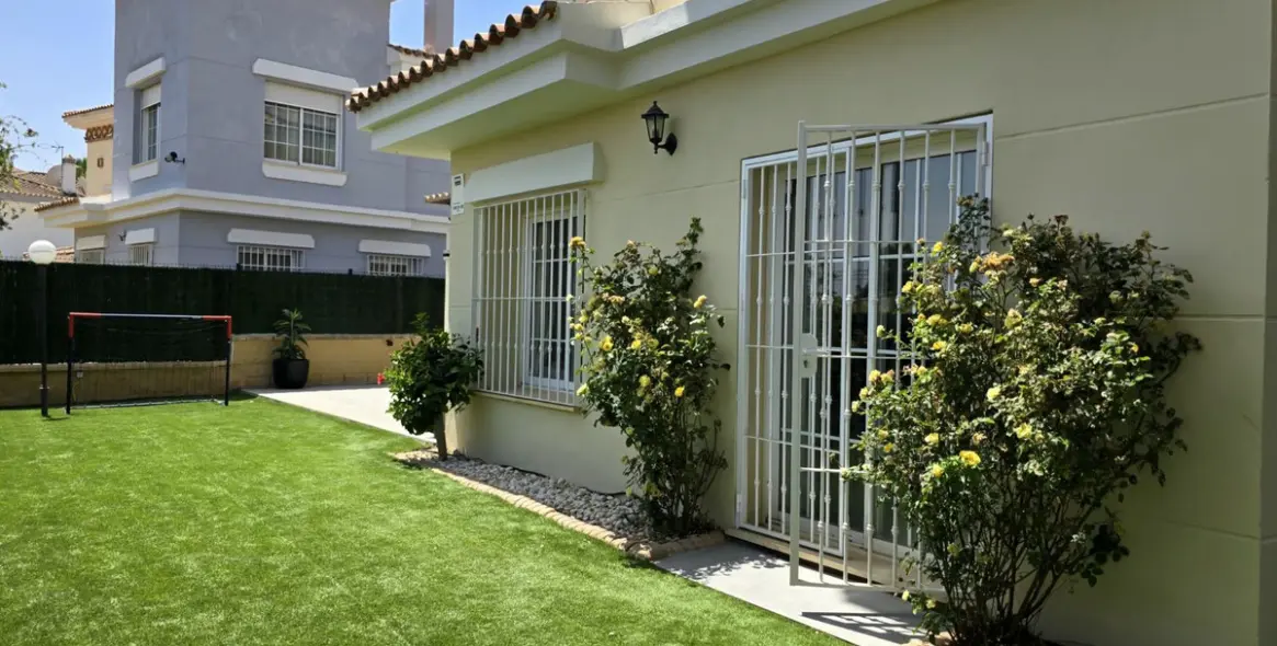Sale of detached villa in La Cala Hills 6