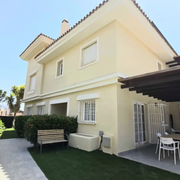 Venta de villa independiente en La Cala Hills