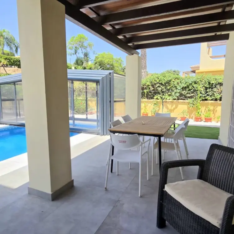 Venta de villa independiente en La Cala Hills