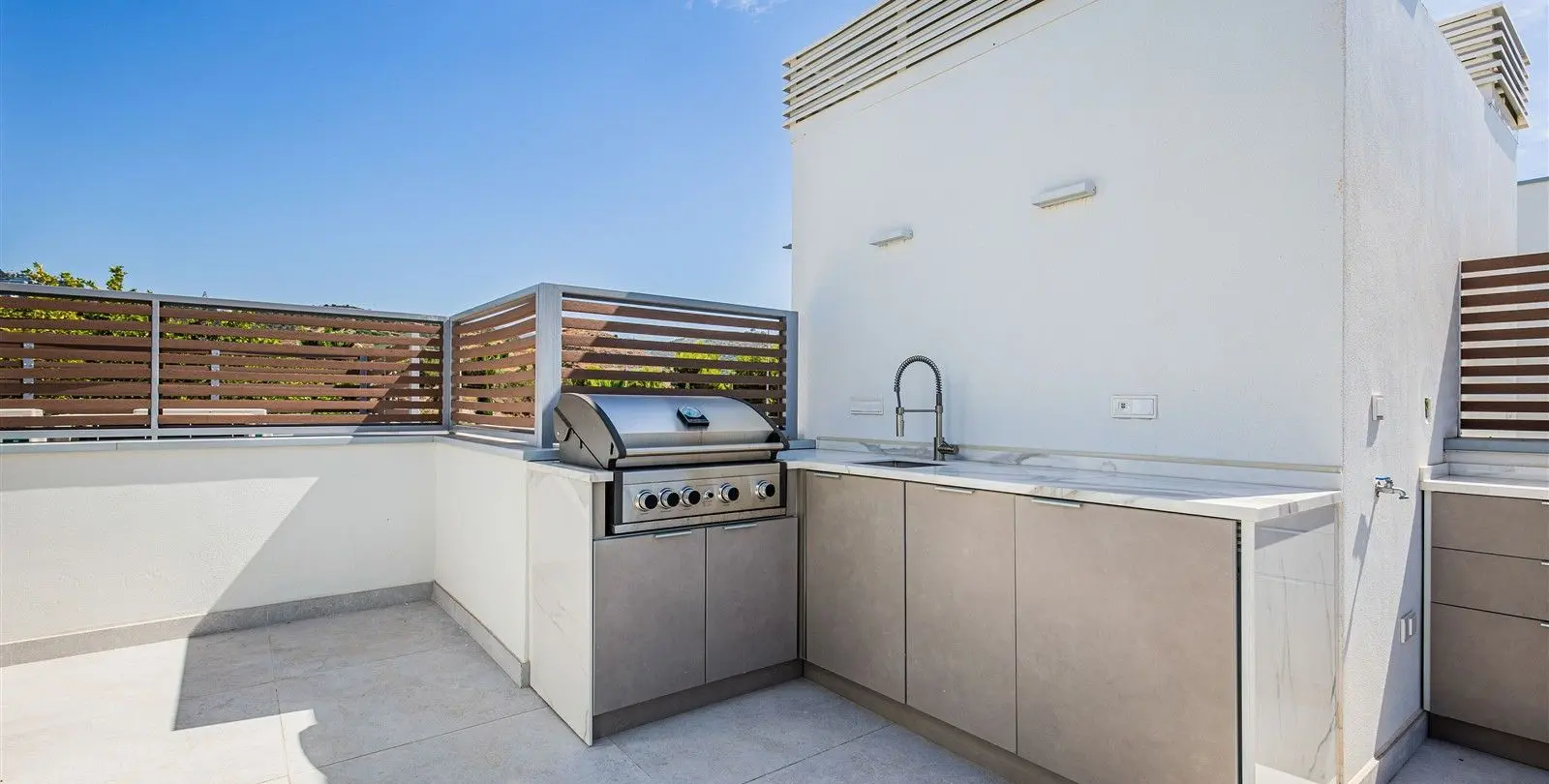 Sale of penthouse duplex in Santa Clara 34