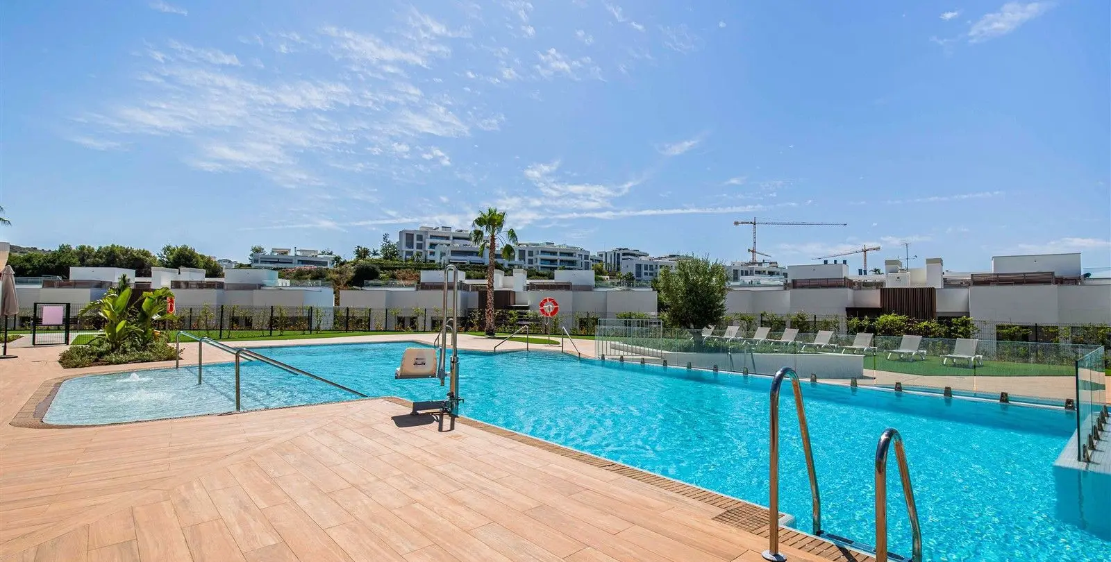 Sale of penthouse duplex in Santa Clara 40