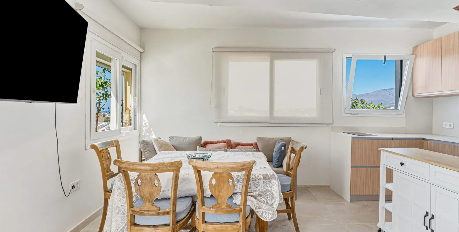 Sale of townhouse in Cancelada 9