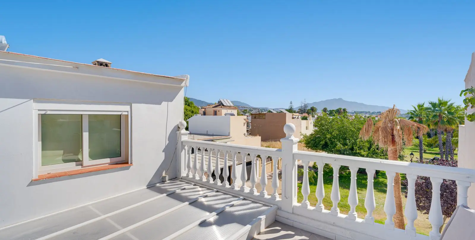 Sale of townhouse in Cancelada 15