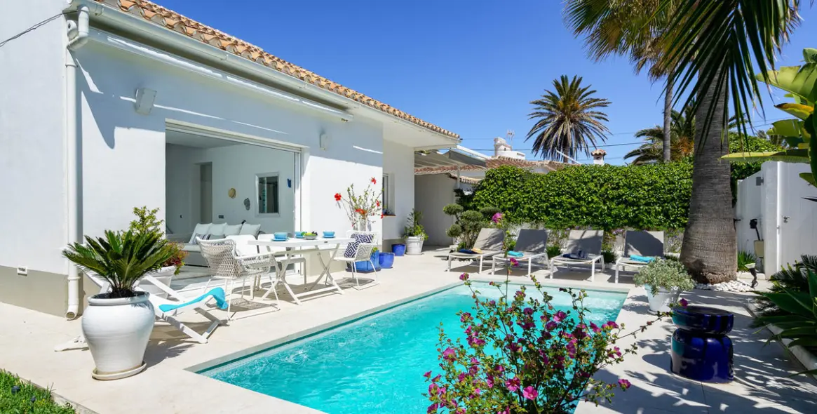 Venta de villa independiente en Marbesa 10