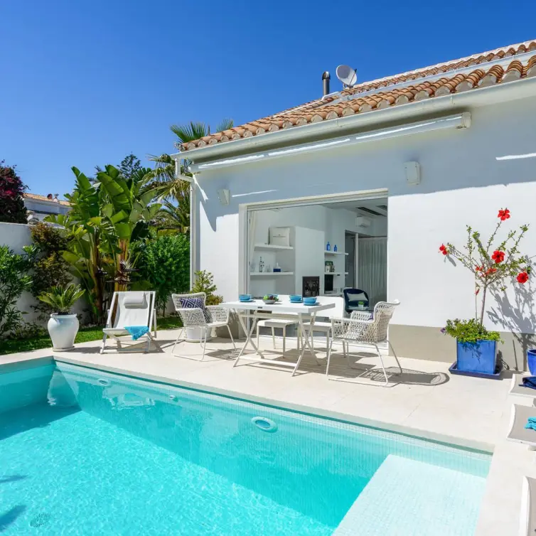 Venta de villa independiente en Marbesa